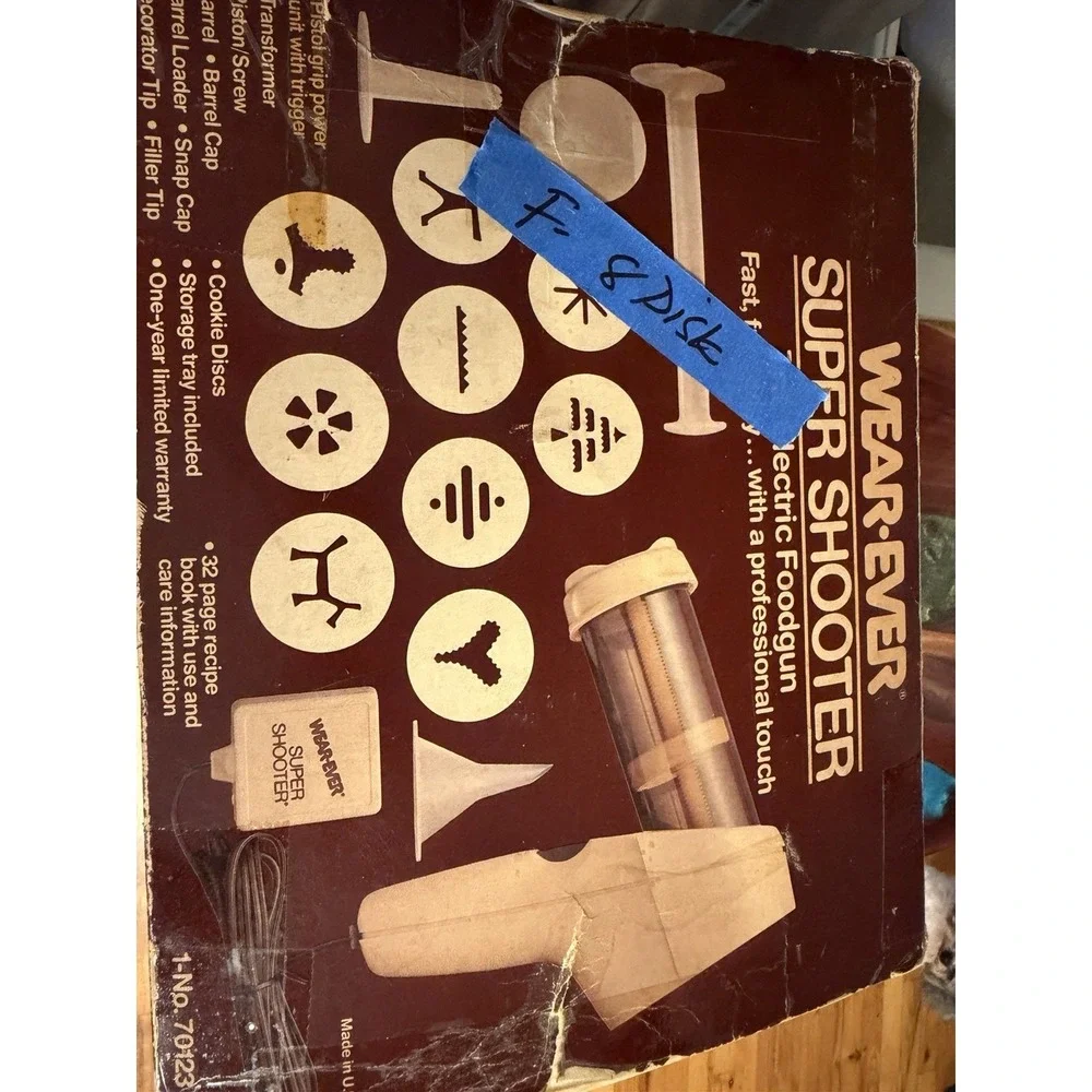Wear-Ever Super Shooter Electric Cookie Pastry Press Gun In Box #70123 8 Disk